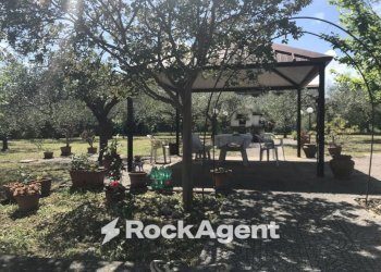 Giardino - Villa via Borgomanero, 36, Roma - foto 2