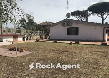 Giardino - Villa via Borgomanero, 36, Roma - foto 11
