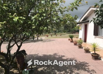 Giardino - Villa via Borgomanero, 36, Roma - foto 17