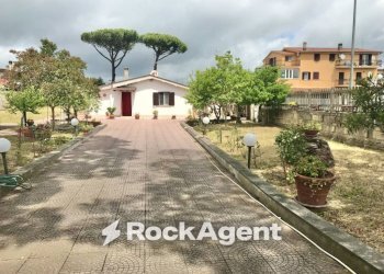 Giardino - Villa via Borgomanero, 36, Roma - foto 27