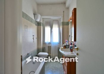 Bagno - Trilocale via Giovanni Alfredo Cesareo, 22, Roma - foto 21