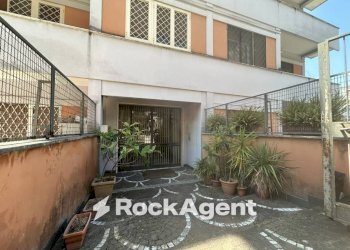 Cortile interno - Trilocale via Giovanni Alfredo Cesareo, 22, Roma - foto 27
