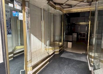 Interno non residenziale - Negozio via Appia Nuova, 109, Roma - foto 7
