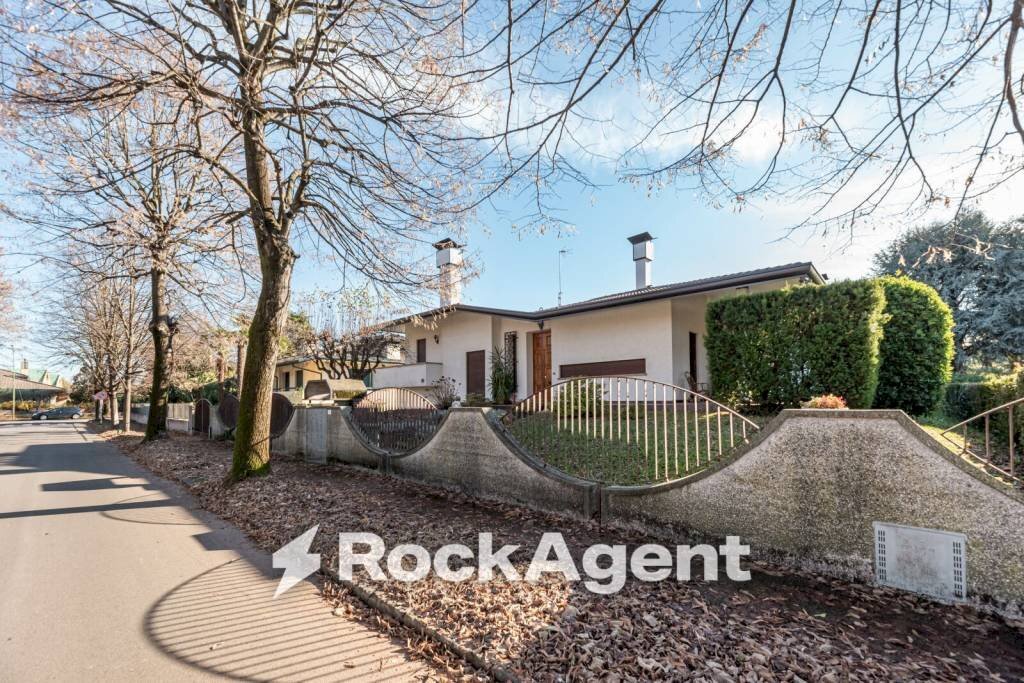 Giardino - Villa via Torino, 20, Selvazzano Dentro - foto 1