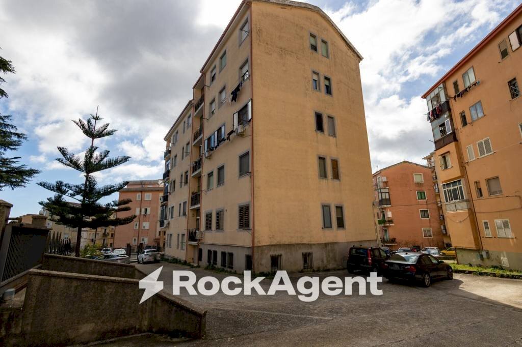 Zona - Two-room apartment via Lorenzo Cardone, 9, Catanzaro - photo 2