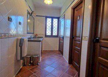 Bagno - Attività Commerciale via Laurito, Melizzano - foto 16
