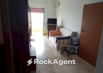 Camera da letto - Appartamento strada Statale 106 Jonica, Siderno - foto 3