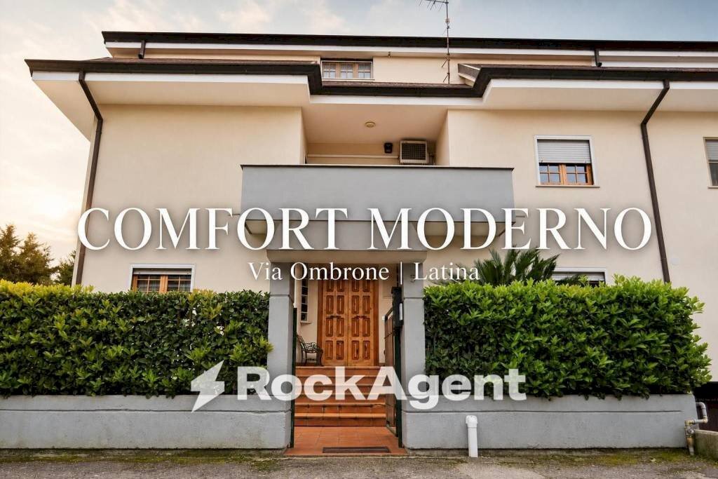 Facciata - Villa via Ombrone, 5, Latina - foto 1