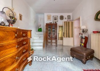 Salone - Casa indipendente vicolo Adriano, 6, Cassano delle Murge - foto 8