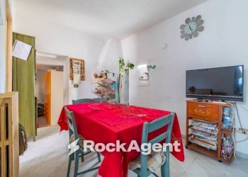 Salone - Casa indipendente vicolo Adriano, 6, Cassano delle Murge - foto 10