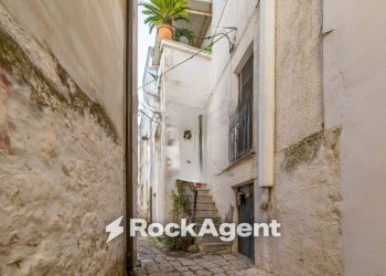 Cortile interno - Casa indipendente vicolo Adriano, 6, Cassano delle Murge - foto 24