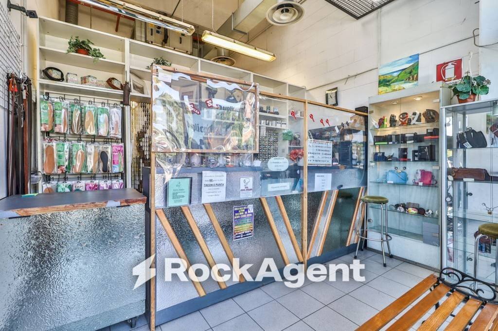 Interno non residenziale - Loft via Amilcare Ponchielli, 23, Bologna (zona Savena) - foto 2