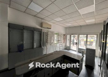 Interno non residenziale - Negozio via Prenestina, 429, Roma - foto 4