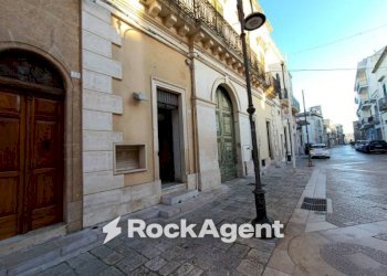 Zona - Stable - Palace corso Umberto, 77, Trepuzzi - photo 5