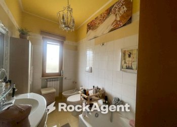 Bagno - Trilocale via San Martino, 114, Palma Campania - foto 24