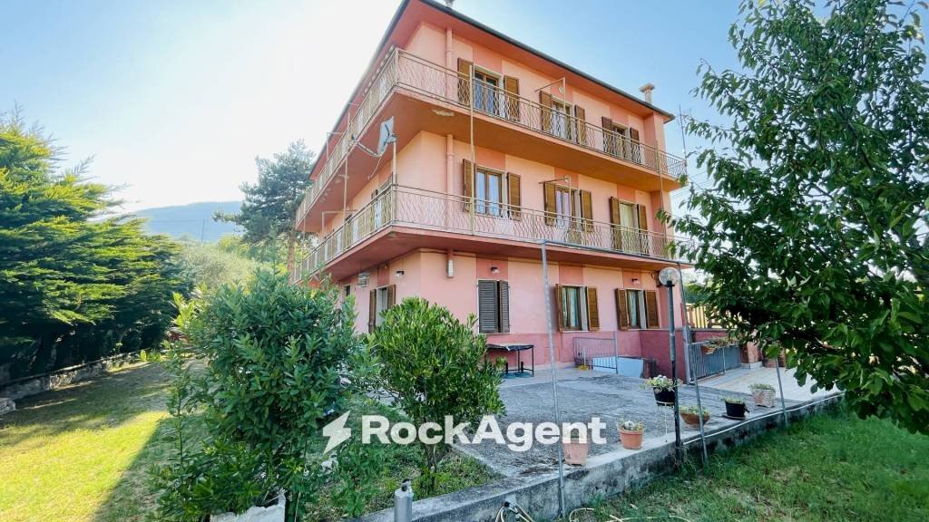 Facciata - Casa indipendente via Case Sparse frazione Villa Passo, Civitella del Tronto - foto 1
