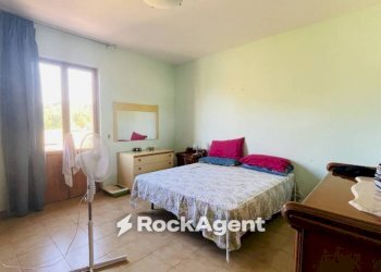Camera da letto - Casa indipendente via Case Sparse frazione Villa Passo, Civitella del Tronto - foto 33
