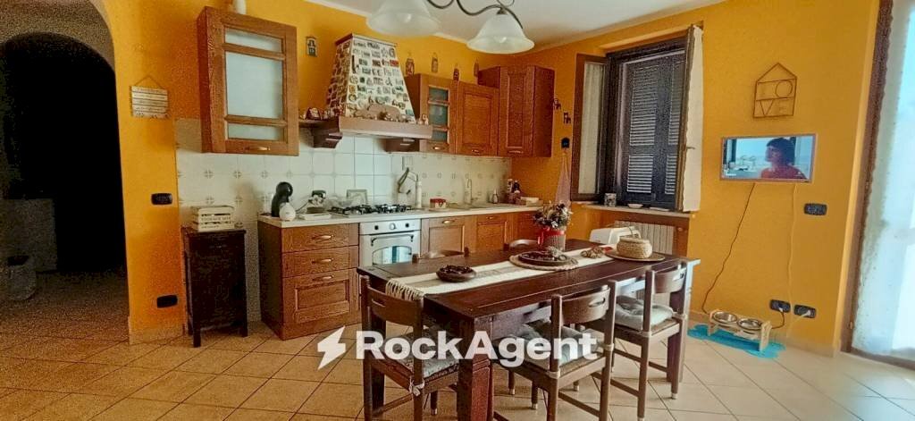 Cucina - Trilocale corso Italia, 38, Mede - foto 2