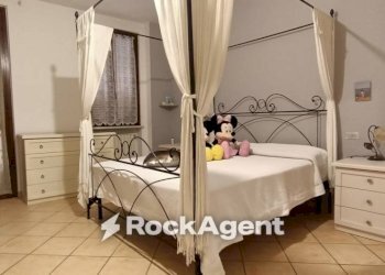 Camera da letto - Trilocale corso Italia, 38, Mede - foto 7