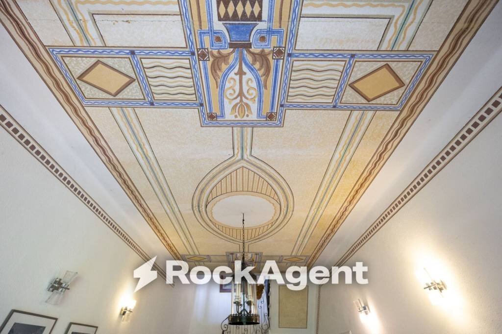 Interno palazzo - Casa indipendente via Martiri di Belfiore, 25, Fivizzano - foto 1