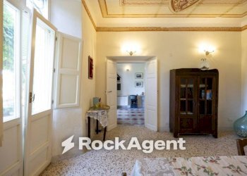 Ingresso - Casa indipendente via Martiri di Belfiore, 25, Fivizzano - foto 7