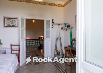 Camera da letto - Casa indipendente via Martiri di Belfiore, 25, Fivizzano - foto 9