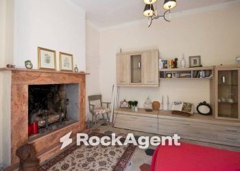 Salone - Casa indipendente via Martiri di Belfiore, 25, Fivizzano - foto 15