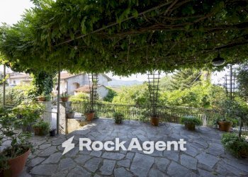 Giardino - Casa indipendente via Martiri di Belfiore, 25, Fivizzano - foto 32