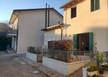 Contesto 3 - Three-room apartment Marostica - photo 19