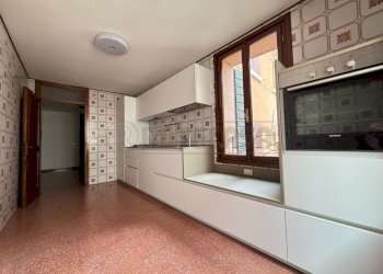 15.jpeg - Three-room apartment Via Menarola 22, Bassano del Grappa - photo 1
