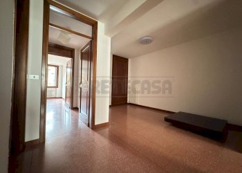 1.jpeg - Three-room apartment Via Menarola 22, Bassano del Grappa - photo 2