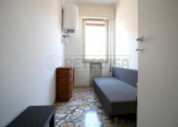studio - ripostiglio finestrato - Apartment Via Giovanni Gasparoni 12, Vicenza - photo 20
