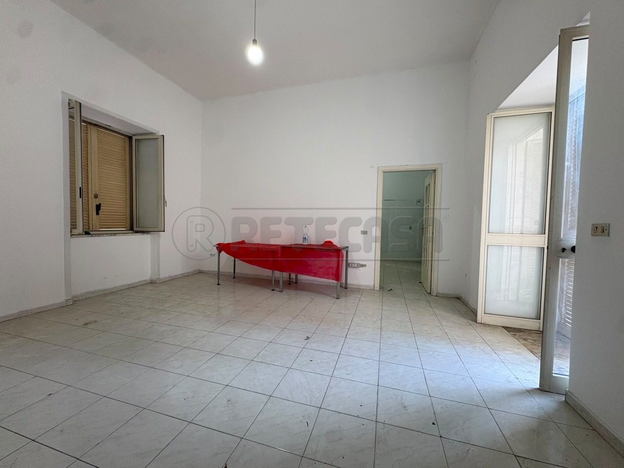 3 - Commercial Premises Via Santa Croce, Capodrise - photo 3