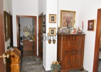 DISIMPEGNO DI INGRESSO - Appartamento Via dei Pensieri 5b, Livorno - foto 2