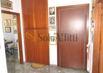 INGRESSO (DETTAGLIO ARMADIO A MURO) - Appartamento Via dei Pensieri 5b, Livorno - foto 3
