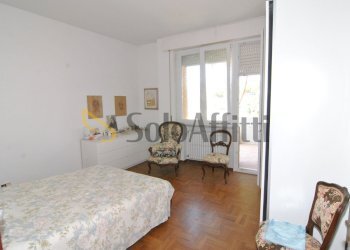 CAMERA MATRIMONIALE 1 - Appartamento Via dei Pensieri 5b, Livorno - foto 12