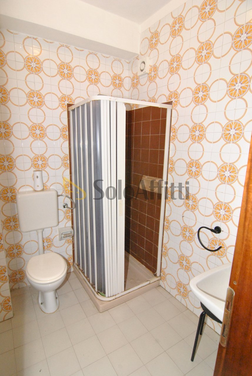 BAGNO DI SERVIZIO - Apartment Viale Francesco Petrarca 113, Livorno - photo 2