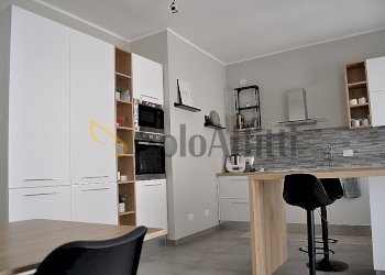 CUCINA A VISTA 2 - Trilocale Via Chiomo 5, Settimo Torinese - foto 2