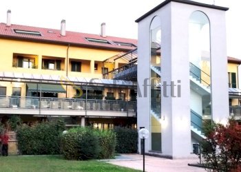 foto provvisorie-Parco interno condominio - Three-room apartment Viale J.F Kennedy 15, Garbagnate Milanese - photo 2