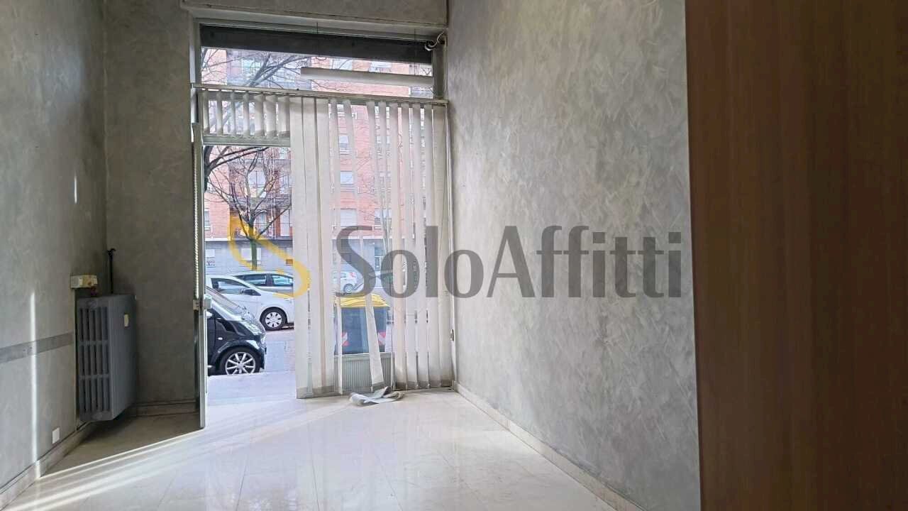 WhatsApp Image 2026-07-18 at 17.31.27 - Locale Commerciale Corso Corsica, Torino (zona Lingotto) - foto 3