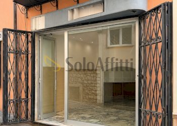 ingresso - Locale Commerciale Via Fratelli Bandiera 1, Potenza - foto 3