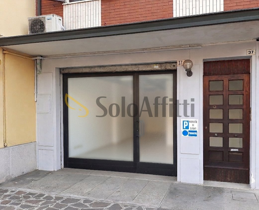 1 - Commercial Premises Viale Nicolò Biondo 37, Carpi - photo 1