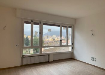 IMG_2366.jpg - Apartment Via Enrico Pea 74, Lucca - photo 1