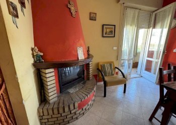 camino piano primo - Independent house Via della Maternità 63, Novafeltria - photo 9