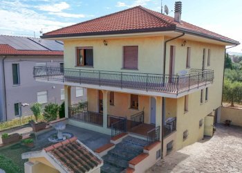DJI_20251009102539_0007_D.jpg - Independent house Via Riccione, Santarcangelo di Romagna - photo 1