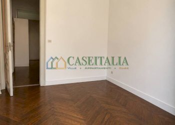 camera da letto - Four-room apartment Via Vincenzo Vela 40, Torino (neighborhood Crocetta) - photo 11