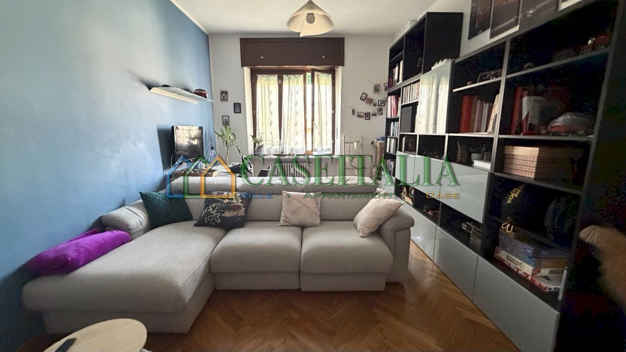 soggiorno - Three-room apartment Via Urbino, Rivoli - photo 2