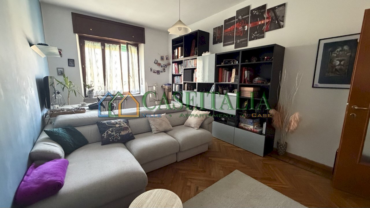 soggiorno - Three-room apartment Via Urbino, Rivoli - photo 3