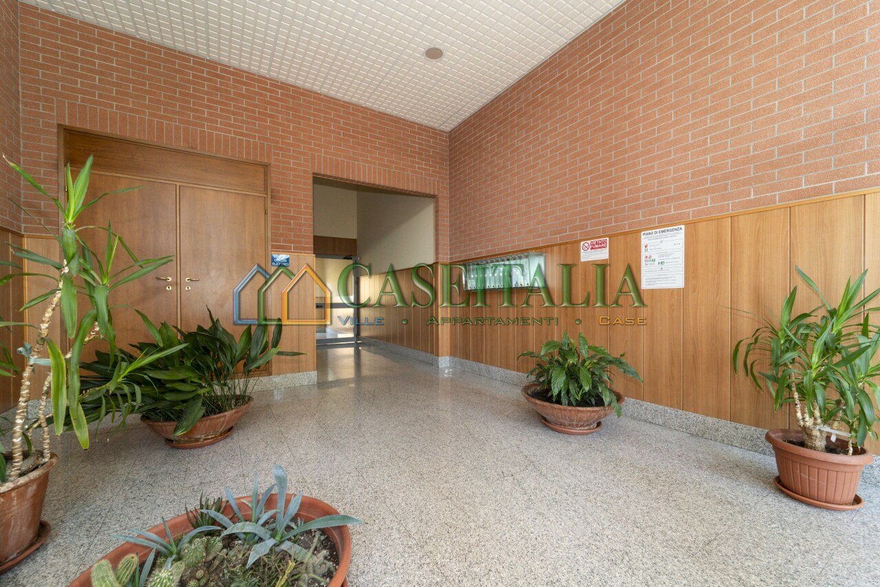 ANDRONE - Four-room apartment Corso Carlo e Nello Rosselli 180, Torino (neighborhood San Paolo) - photo 2