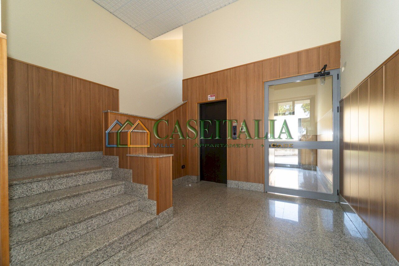 ANDRONE - Four-room apartment Corso Carlo e Nello Rosselli 180, Torino (neighborhood San Paolo) - photo 3